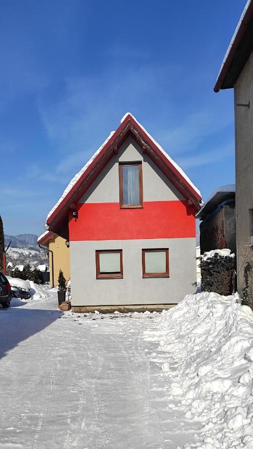 Petunia-Dom S Dvoma Spalnami Bešeňová Exterior foto