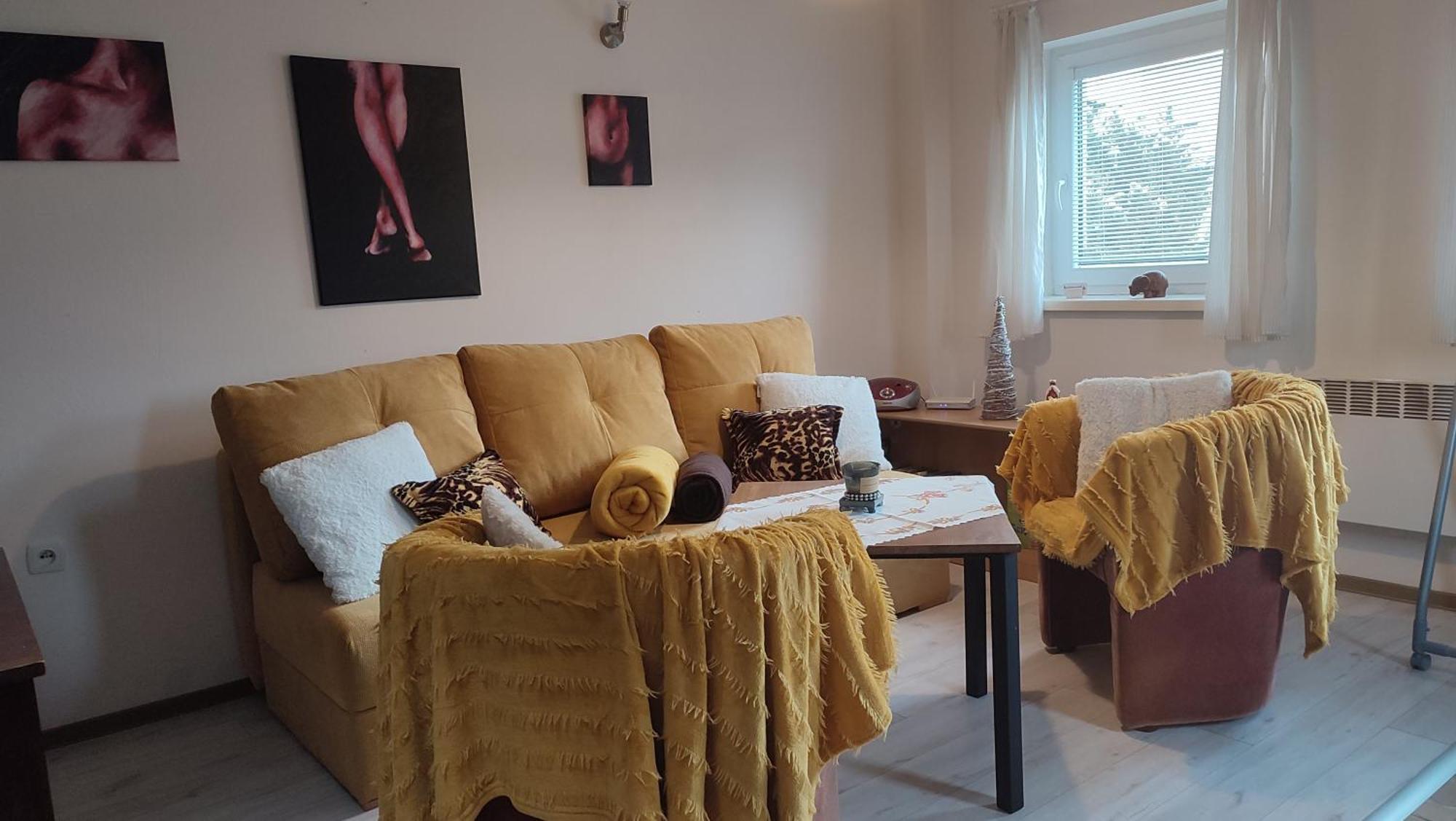 Petunia-Dom S Dvoma Spalnami Bešeňová Exterior foto